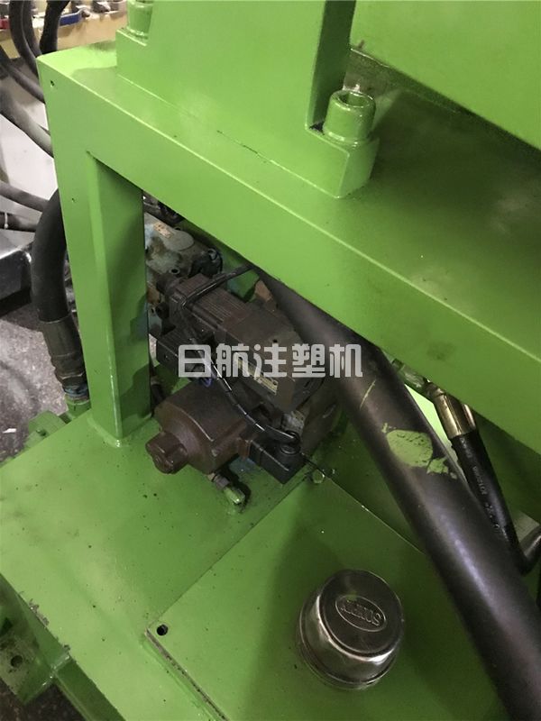 电源线插头立式注塑成型机(图4)