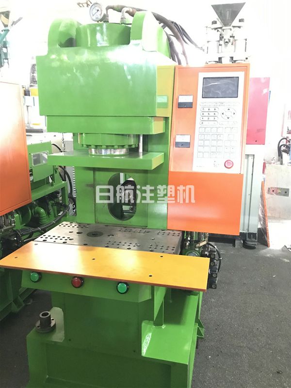 电源线插头立式注塑成型机(图5)